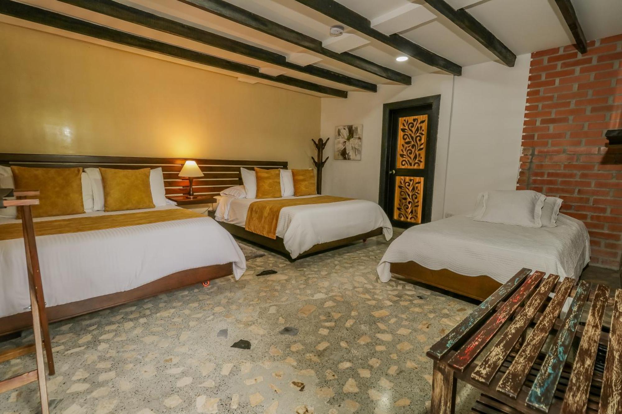 Hotel Visperas Santa Rosa de Cabal Bilik gambar